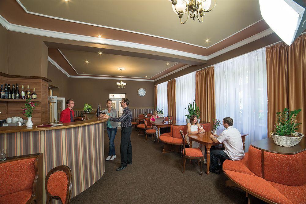 Dr. Adler Spa & Kurhotel Františkovy Lázně エクステリア 写真