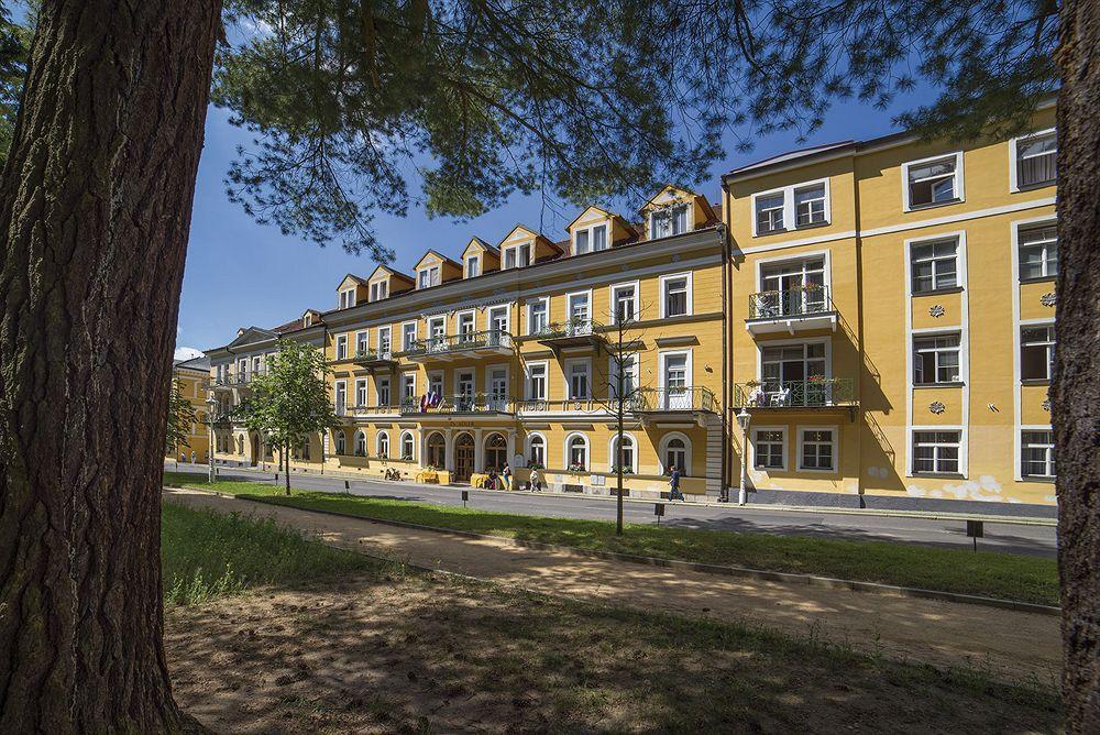 Dr. Adler Spa & Kurhotel Františkovy Lázně エクステリア 写真