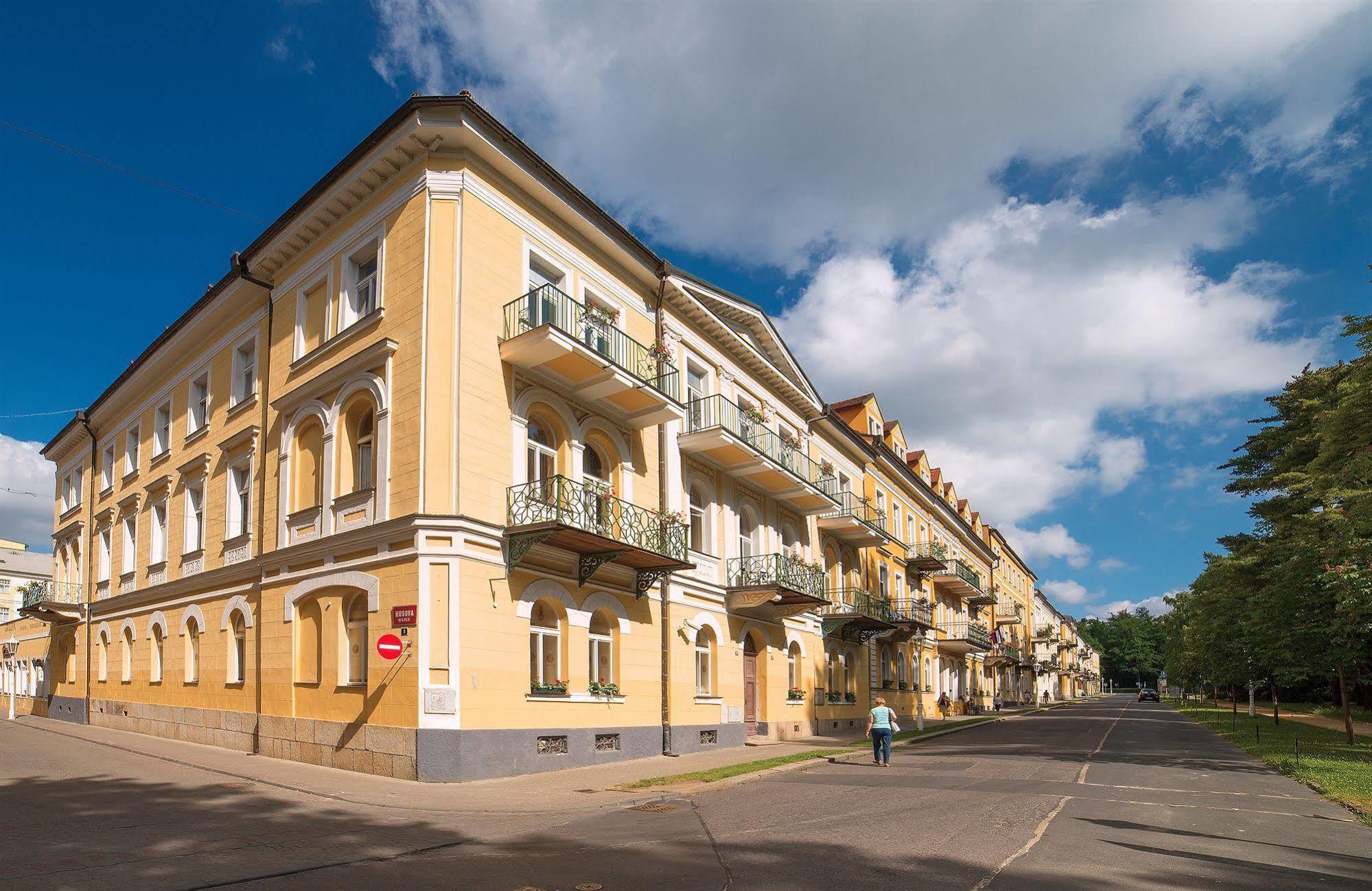Dr. Adler Spa & Kurhotel Františkovy Lázně エクステリア 写真