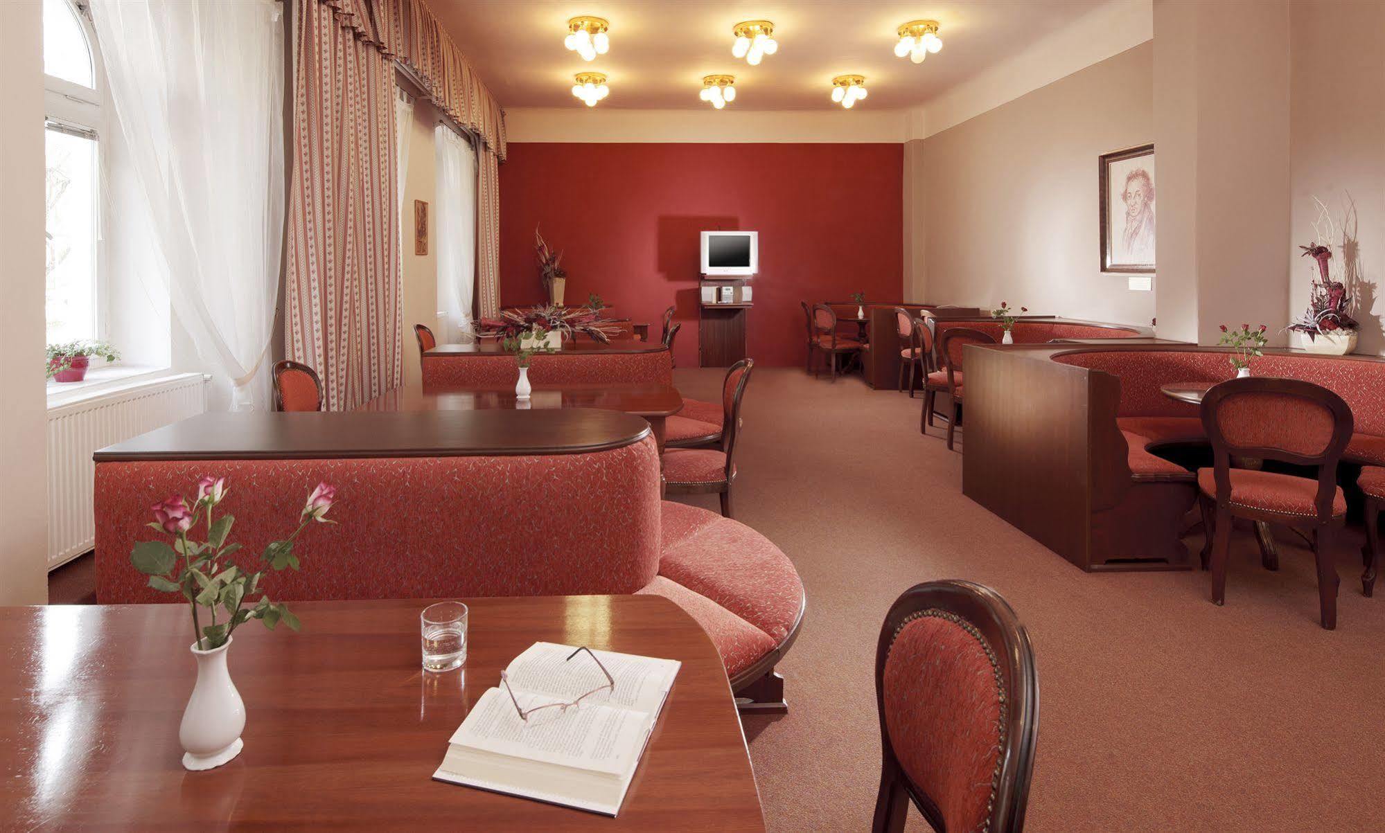 Dr. Adler Spa & Kurhotel Františkovy Lázně エクステリア 写真