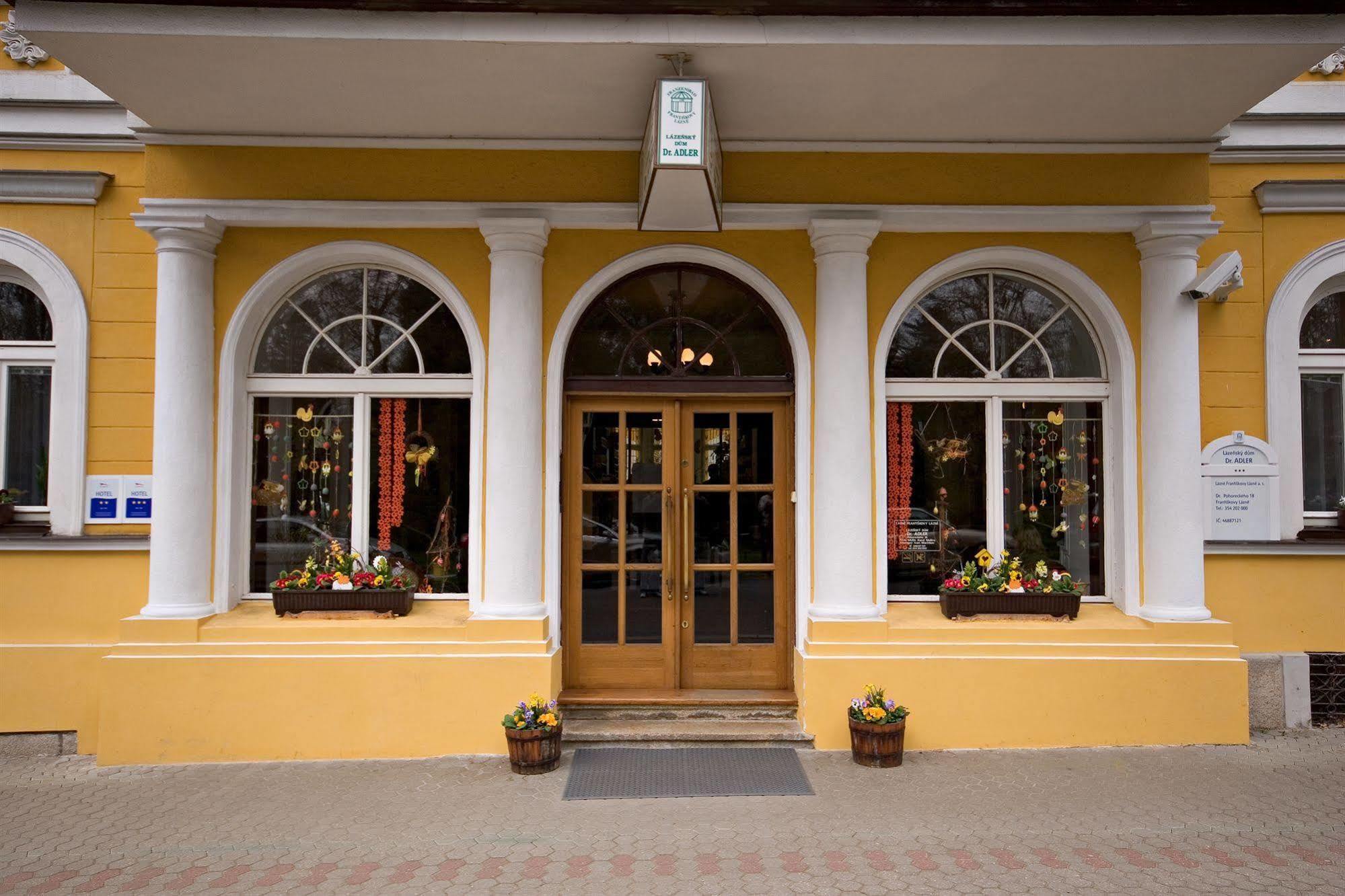 Dr. Adler Spa & Kurhotel Františkovy Lázně エクステリア 写真